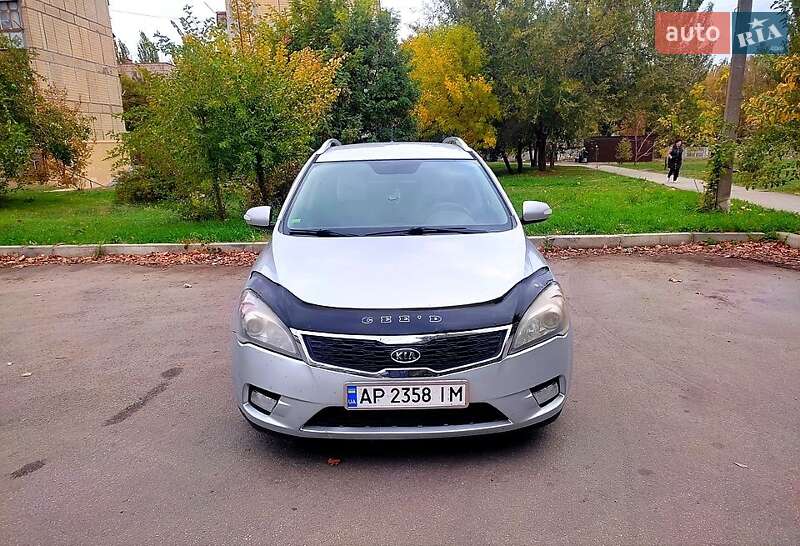Kia Ceed (2010)