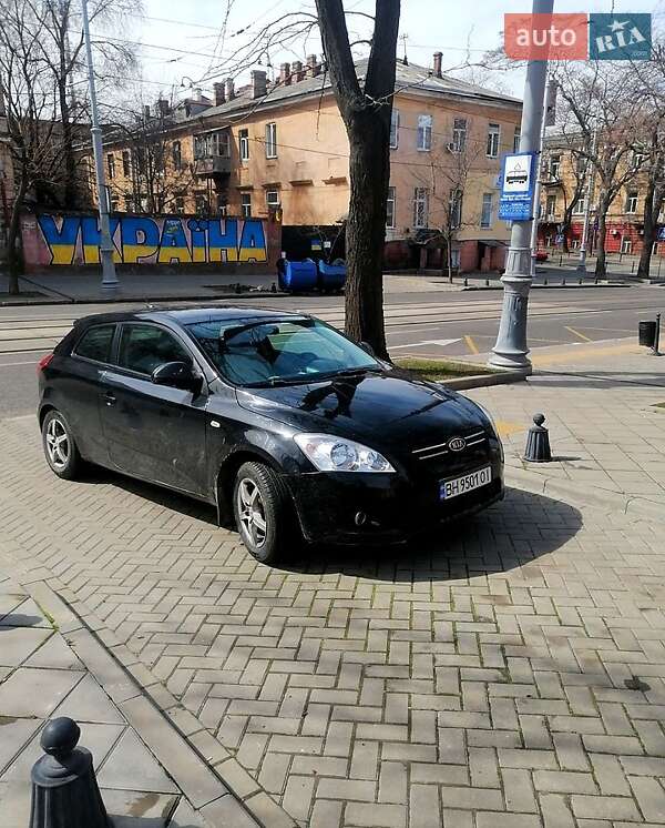 Kia Ceed (2007)