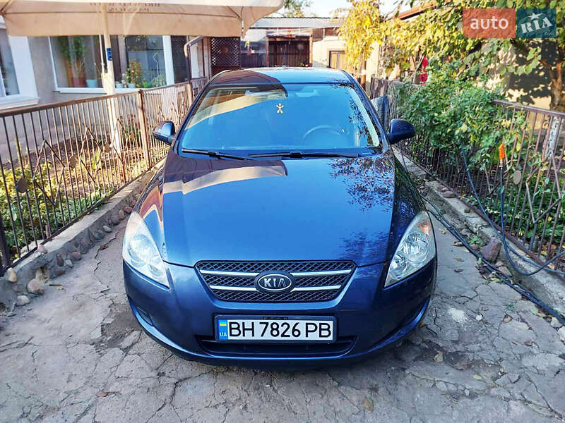 Kia Cee'd (2008)