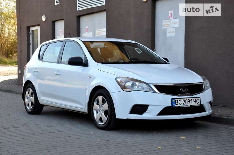 Kia Cee'd (2012)