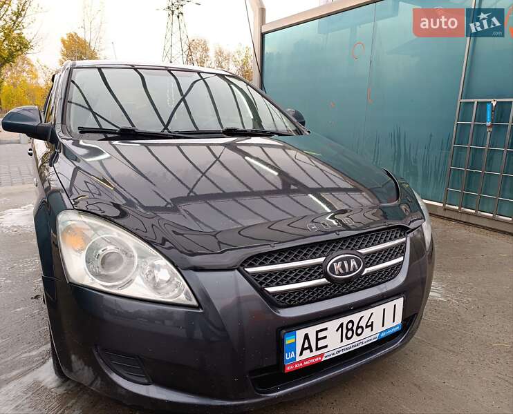 Kia Cee'd (2007)