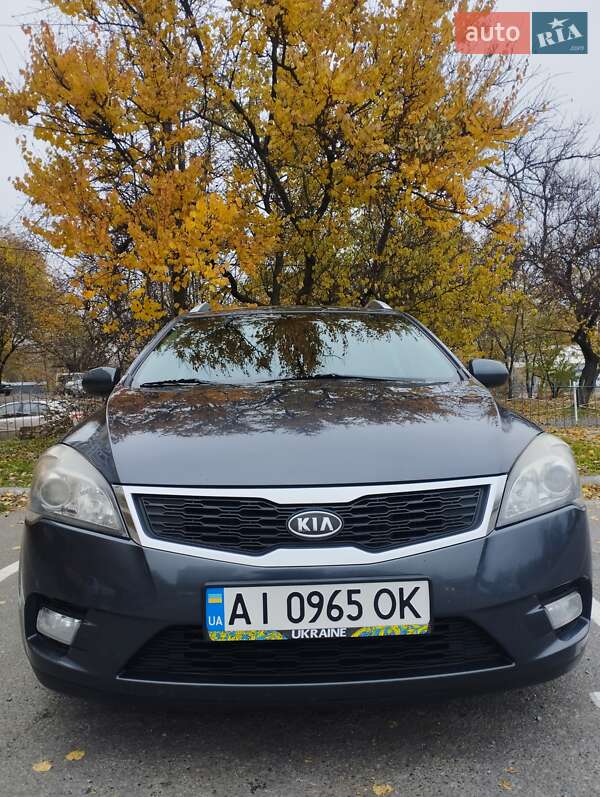 Kia Ceed (2011)