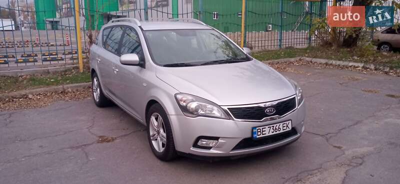 Kia Ceed (2010)