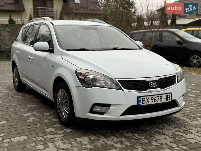 Kia Ceed (2011)