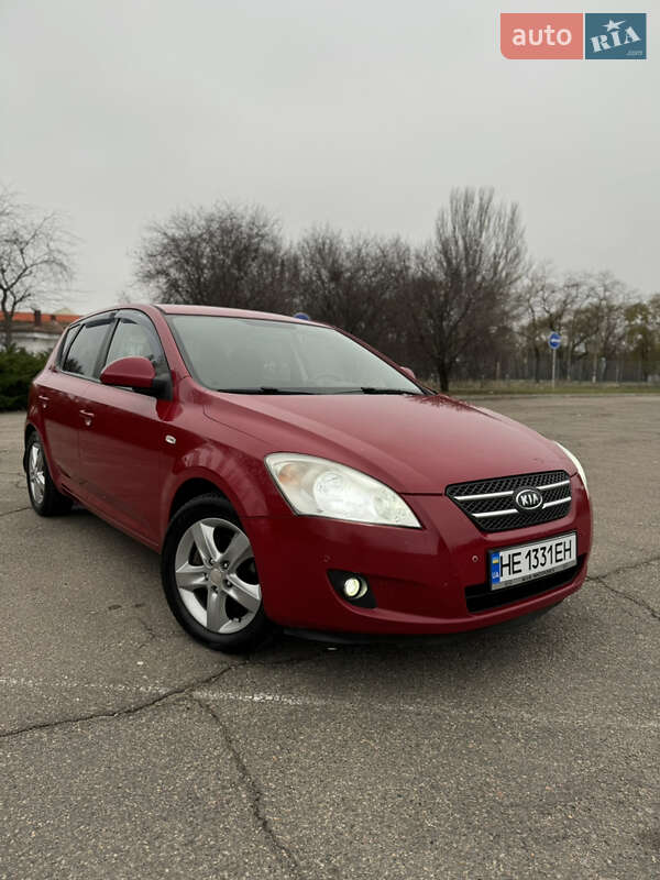 Kia Cee'd (2008)