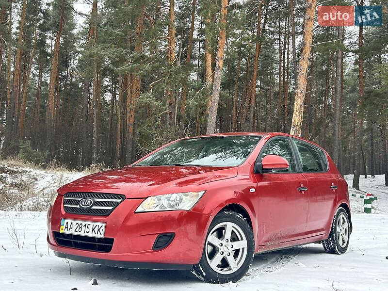 Kia Ceed (2007)