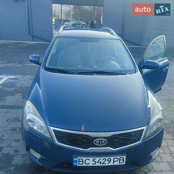 Kia Ceed (2010)