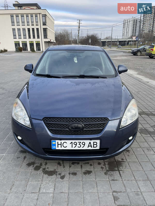 Kia Cee'd (2008)
