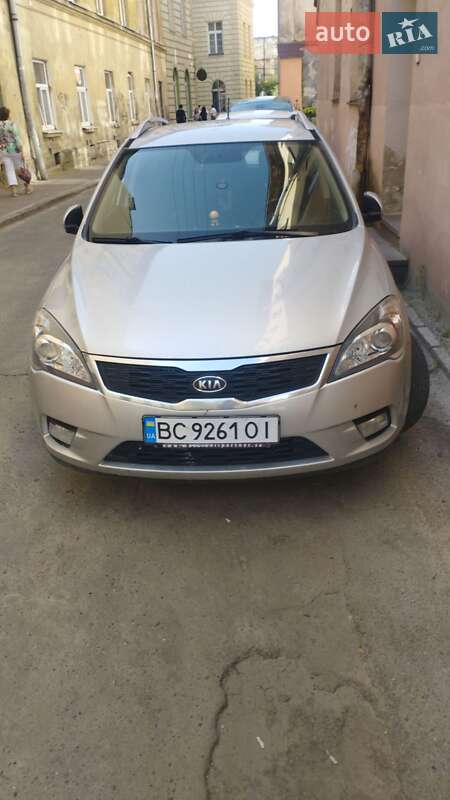 Kia Ceed (2010)