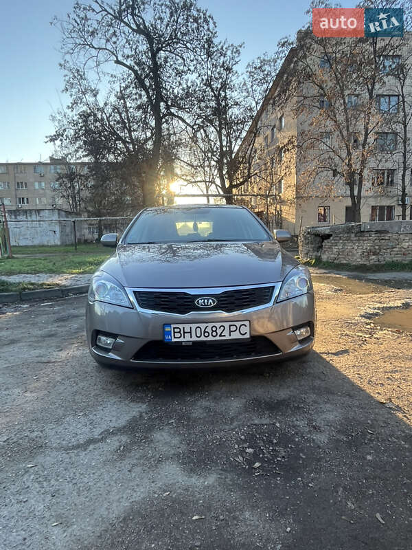 Kia Ceed (2009)