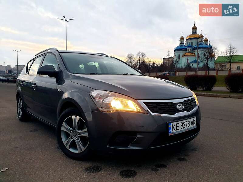 Kia Cee'd (2009)