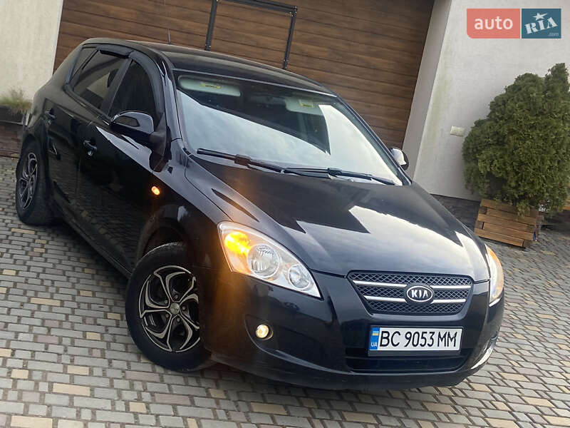 Kia Cee'd (2008)