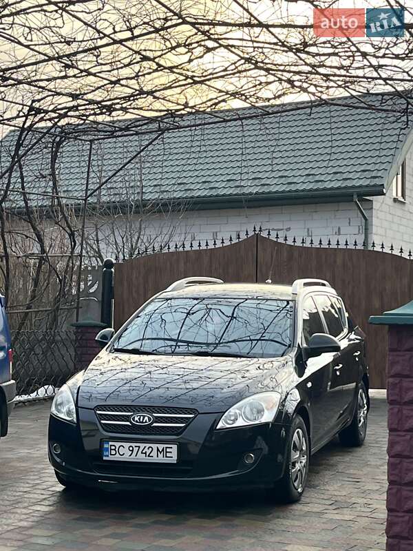 Kia Ceed (2008)
