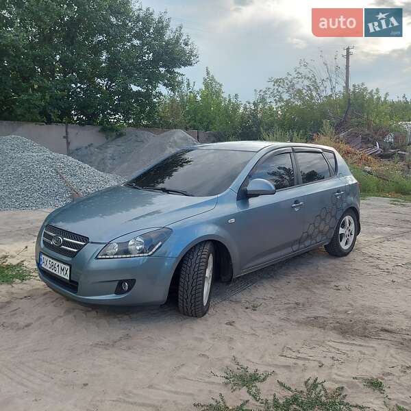 Kia Cee'd (2007)