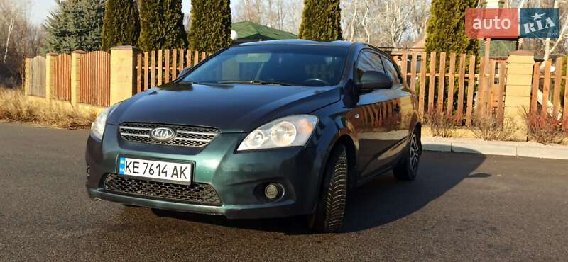 Kia Ceed (2008)