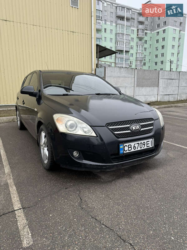 Kia Ceed (2007)