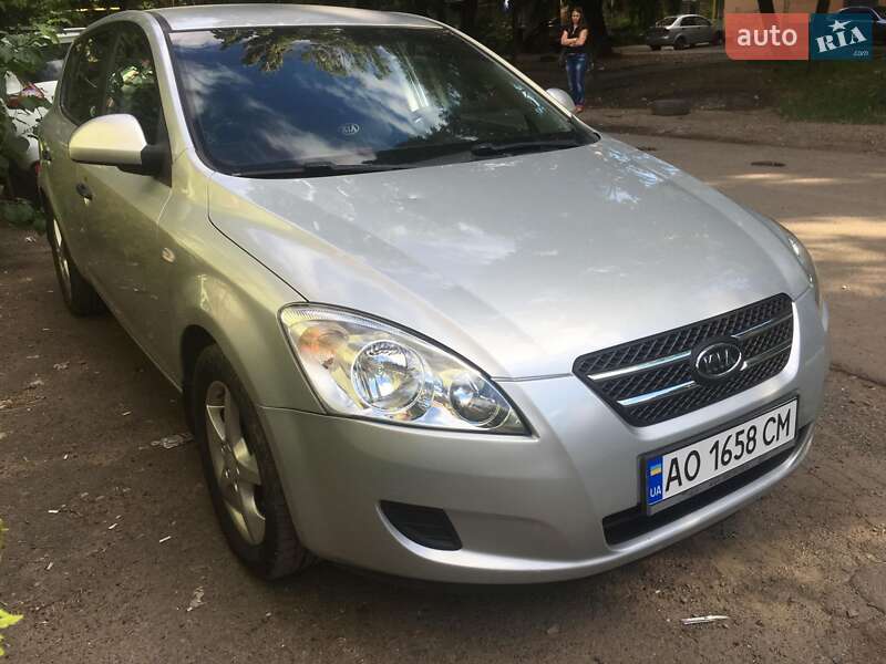 Kia Ceed (2007)