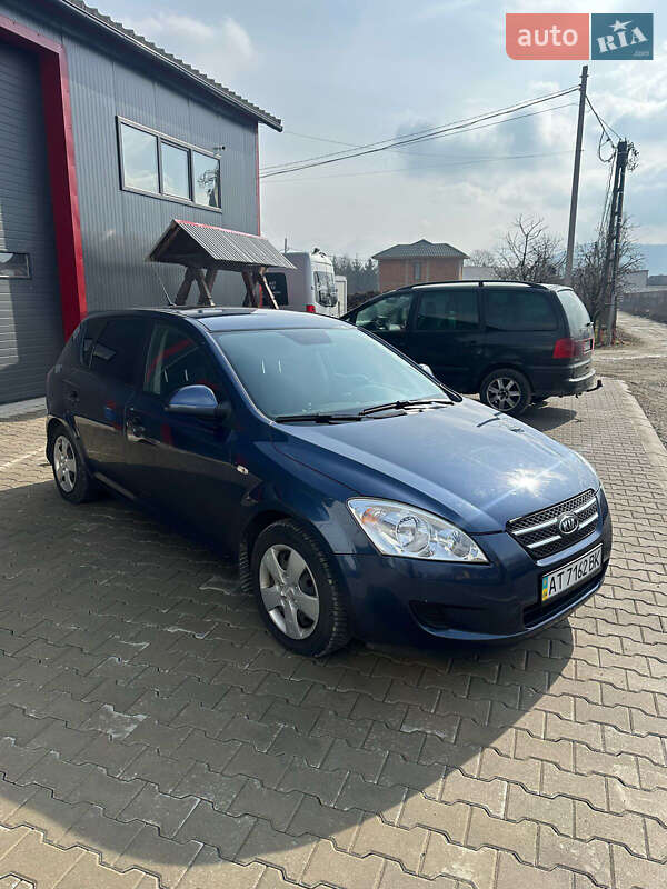 Kia Ceed (2008)