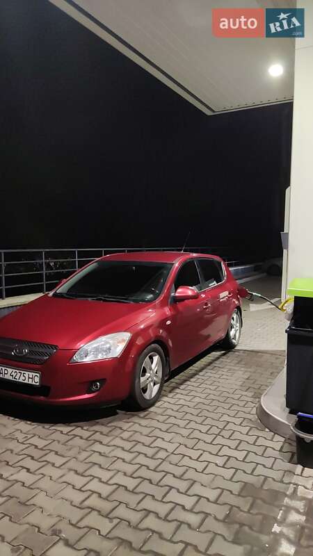 Kia Ceed (2008)