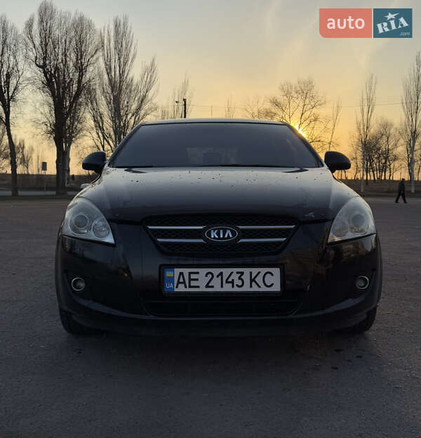 Kia Ceed (2008)