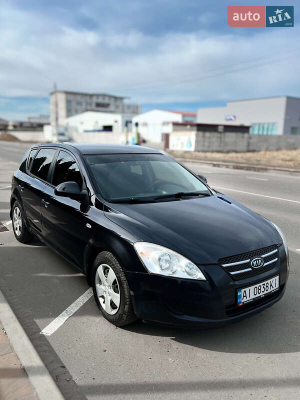 Kia Ceed (2008)