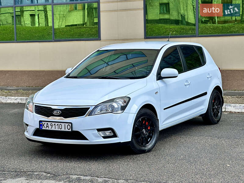 Kia Ceed (2010)