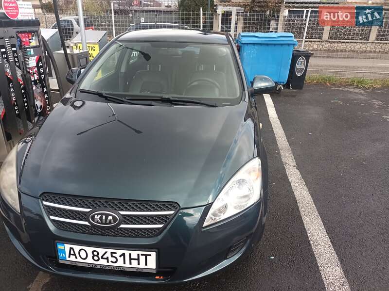 Kia Ceed (2008)