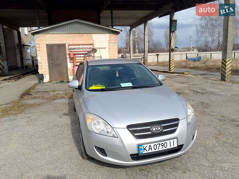 Kia Ceed (2007)