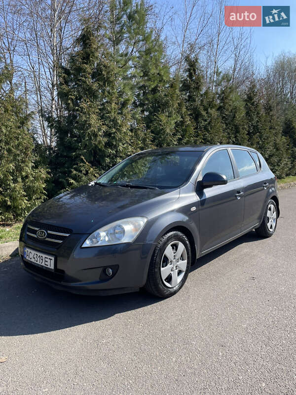 Kia Ceed (2009)