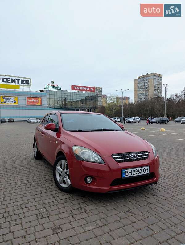 Kia Ceed (2008)