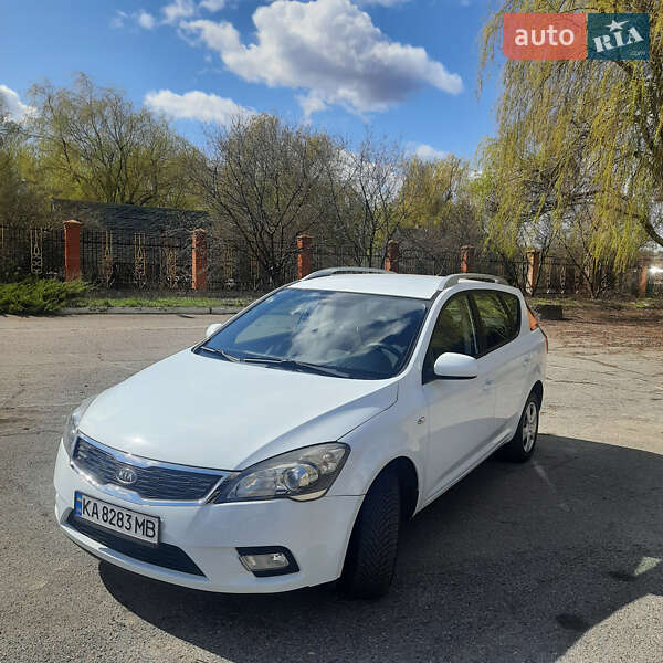 Kia Ceed (2011)