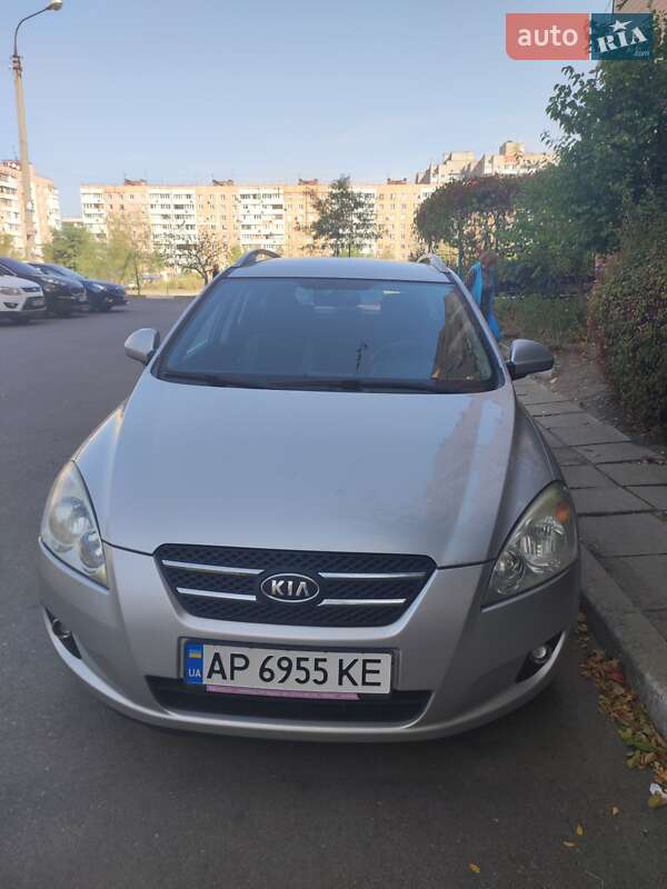 Kia Ceed (2008)