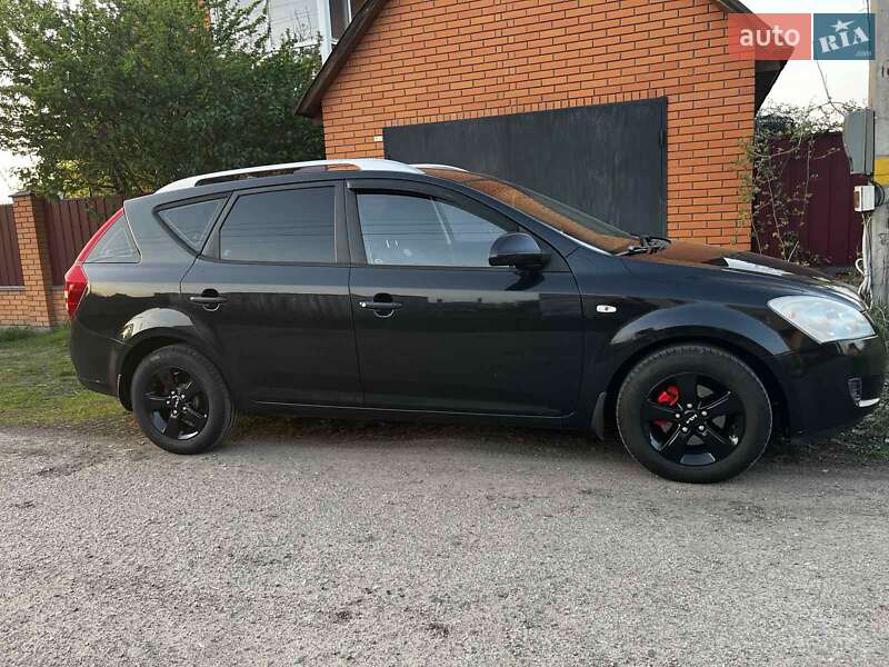 Kia Ceed (2008)