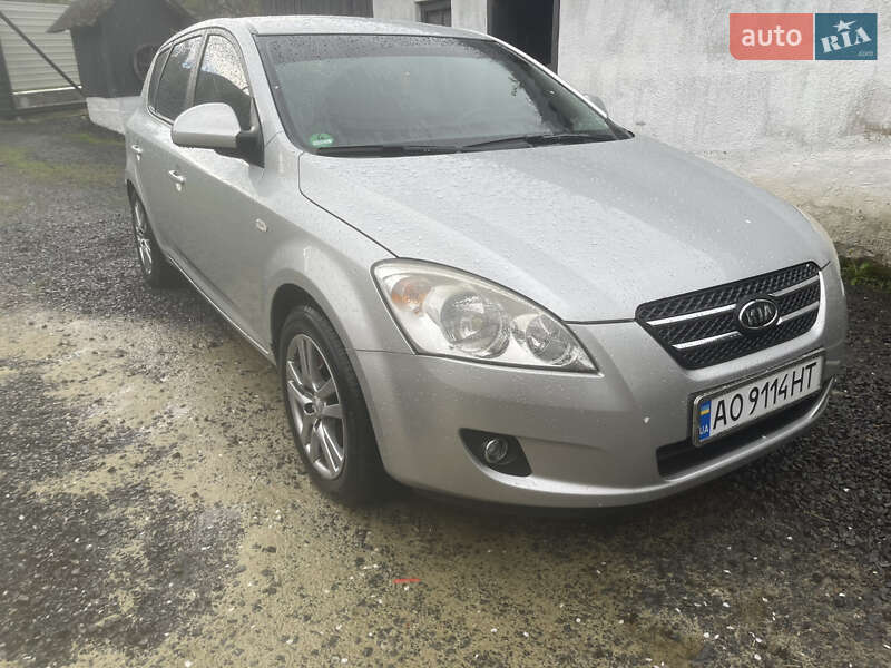 Kia Ceed (2007)