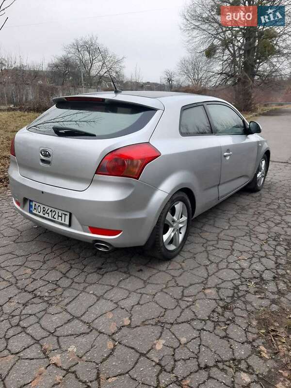 Kia Ceed (2008)
