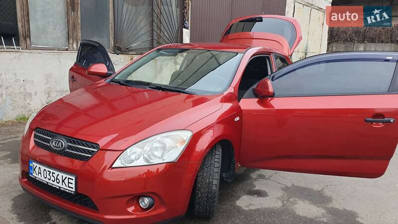 Kia Ceed (2008)