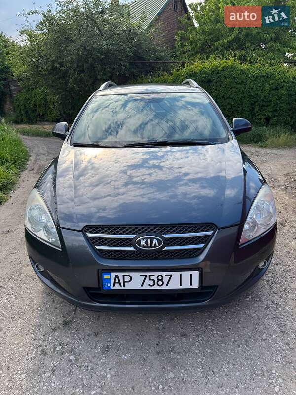 Kia Ceed (2008)