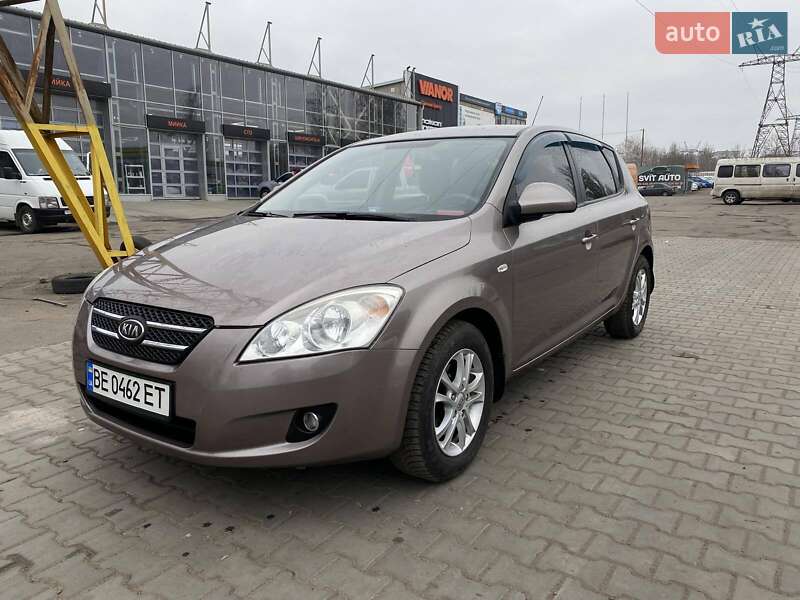 Kia Ceed (2007)