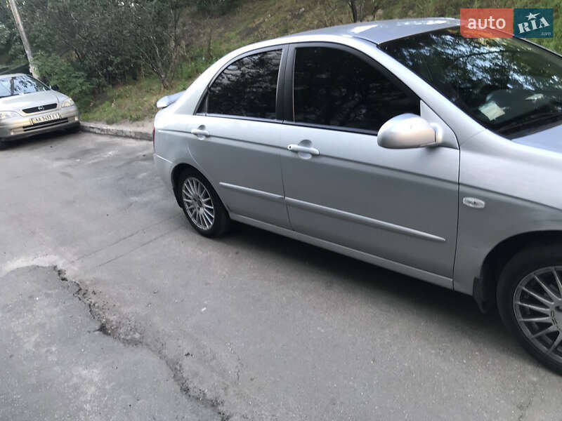 Kia Cerato (2006)