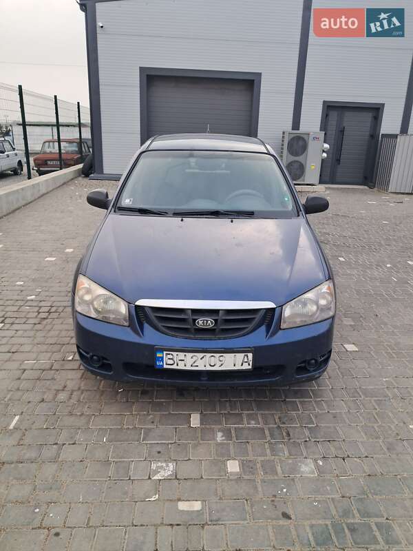 Kia Cerato (2005)