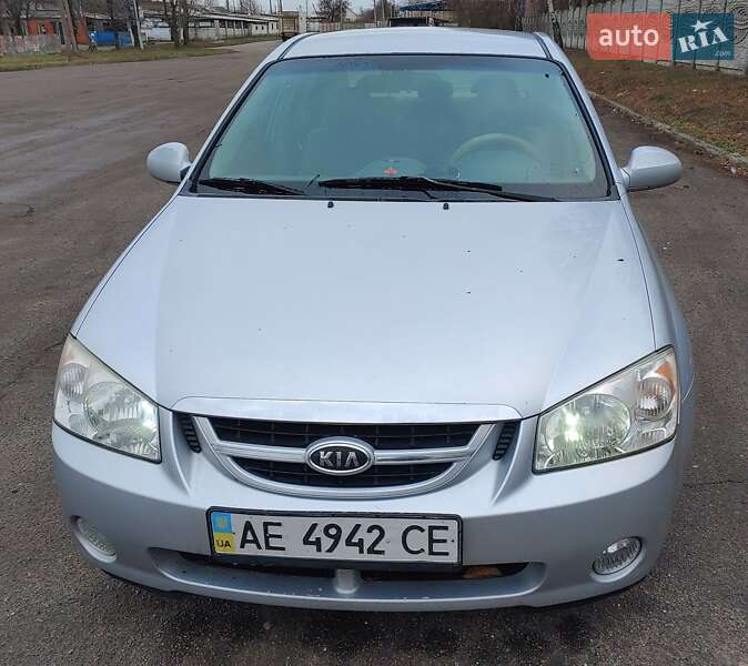 Kia Cerato (2006)