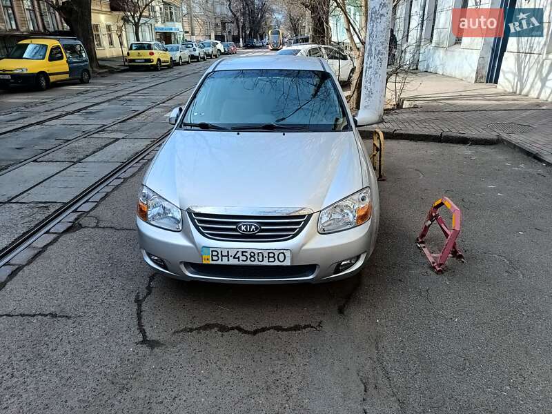 Kia Cerato (2008)
