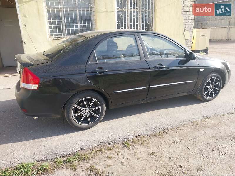 Kia Cerato (2007)
