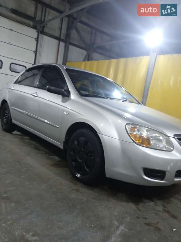 Kia Cerato (2008)