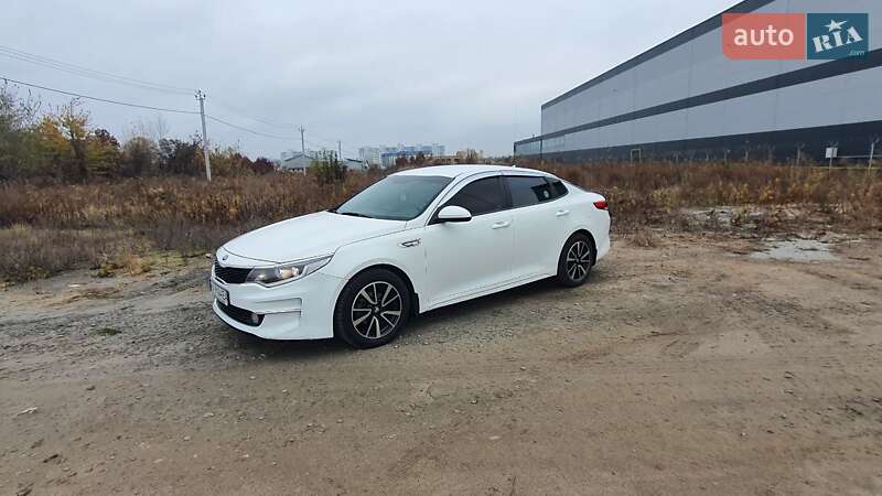 Kia K5 (2016)