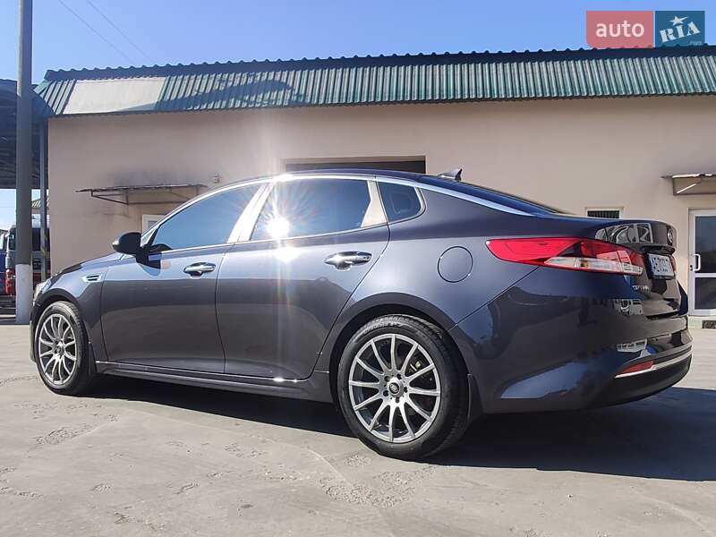 Kia Optima (2017)
