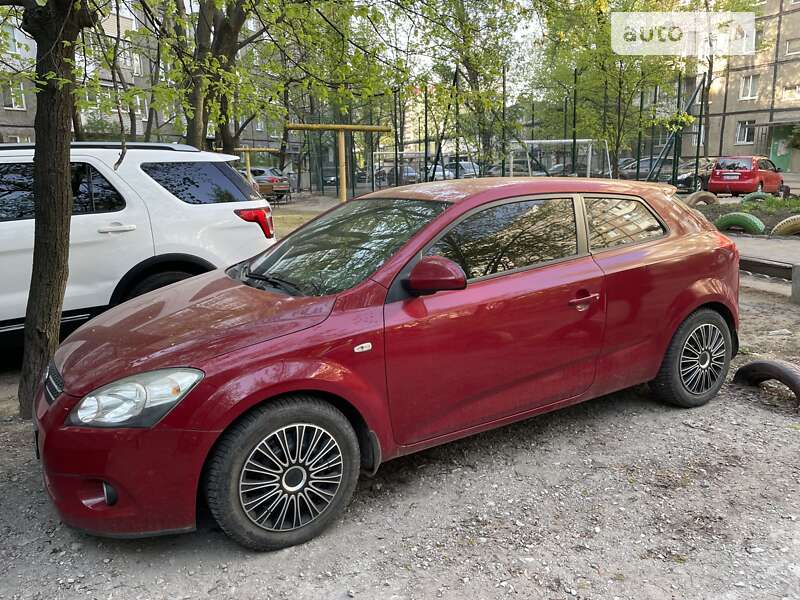 Kia Proceed (2008)