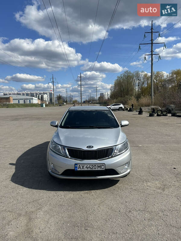 Kia Rio (2012)