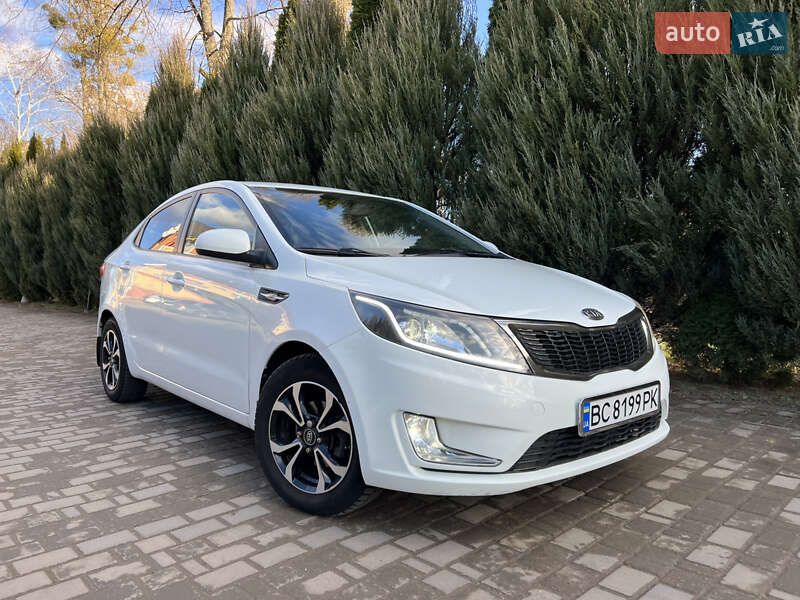 Kia Rio (2012)