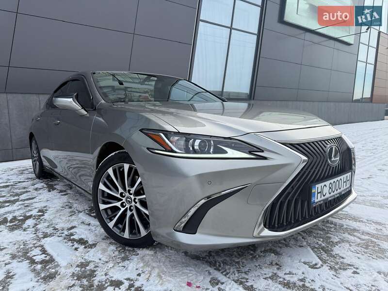 Lexus Es (2020)